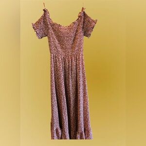 Floral high to low dress very flowy!! Francesca’s Closet